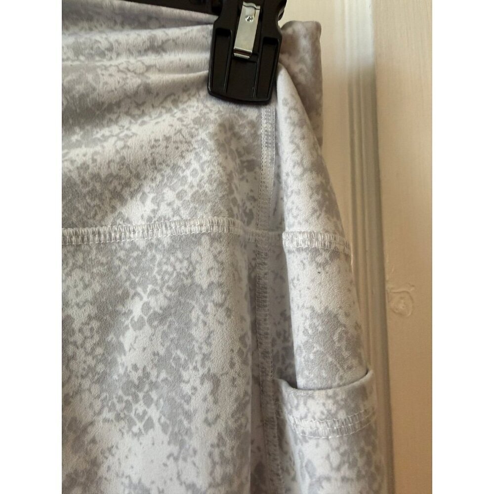 RBX women’s size extra large, gray, and white leggings - Picture 8 of 8